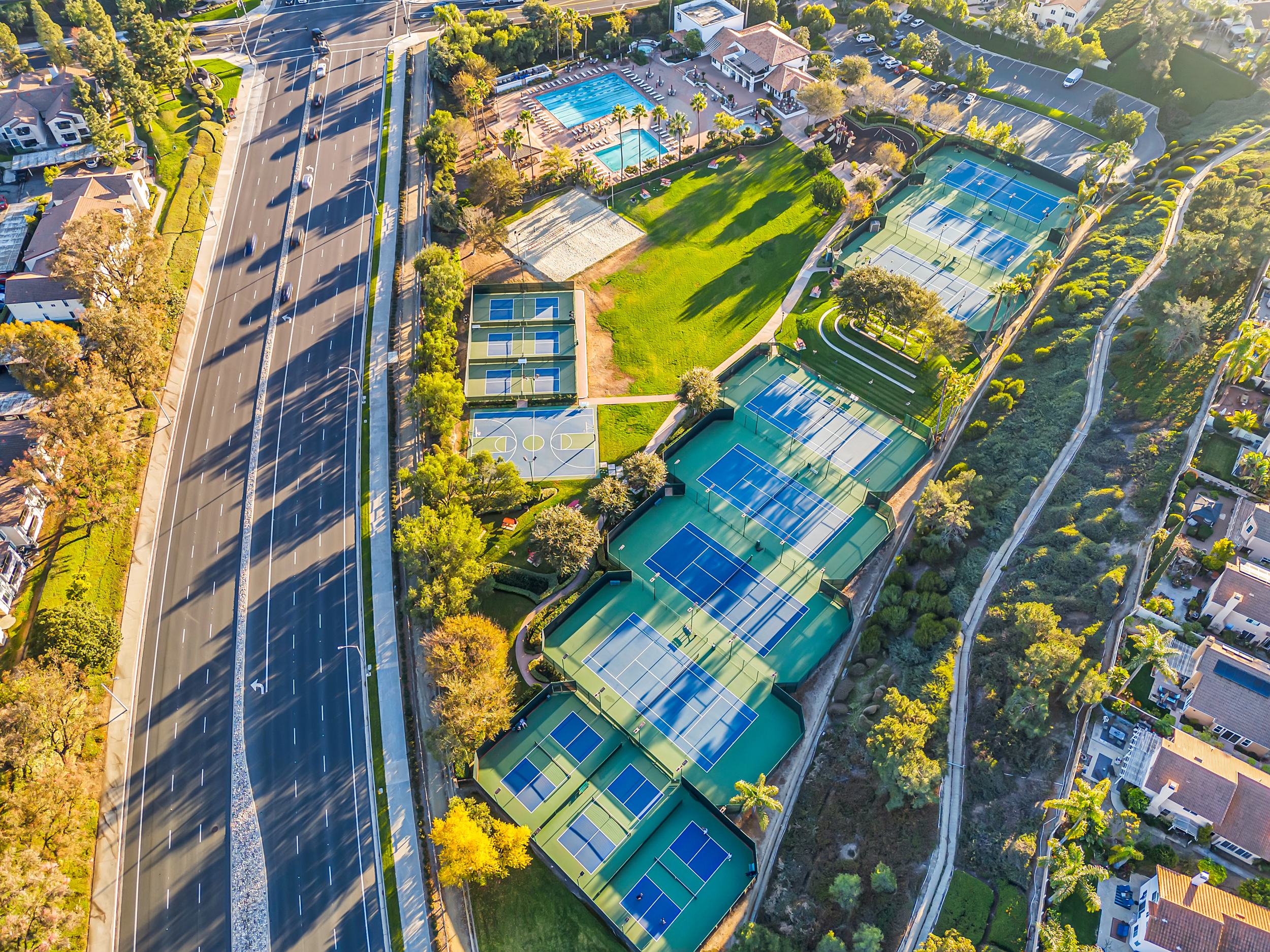Lighted Tennis and Pickleball Courts in Laguna Niguel